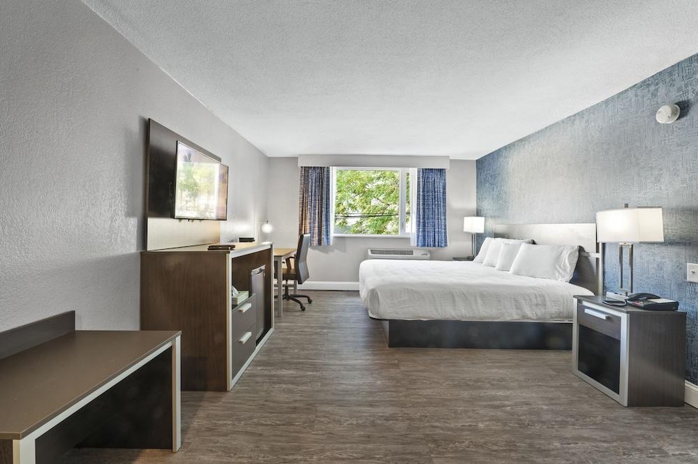Super 8 By Wyndham Watertown/Cambridge/Boston Area Hotel Eksteriør billede